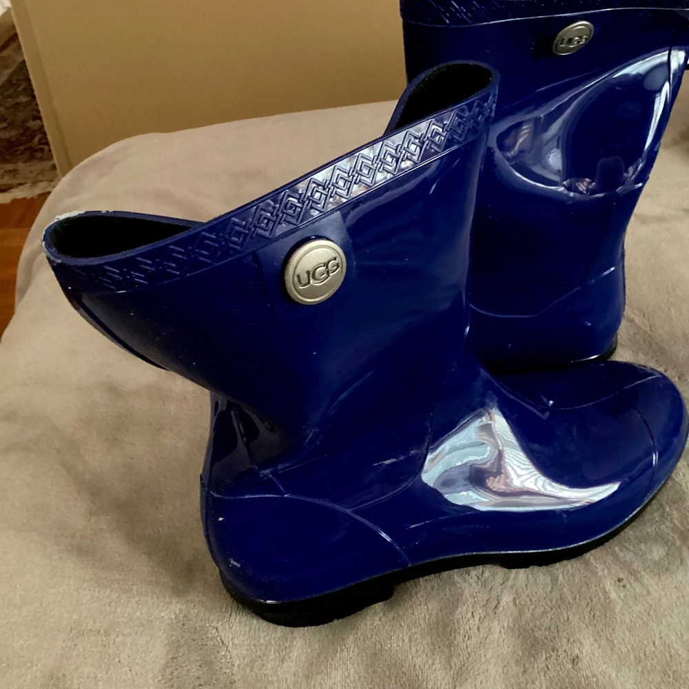 Authentic Ugg rainboots